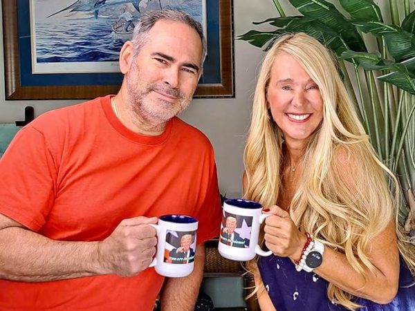 15 oz Mug - Even the President Thinks You Are Awesome 15 oz Ceramic Coffee Mug – Patriotic Gift with President Trump's Image – Motivational Mug for Friends Coworkers - Image 6